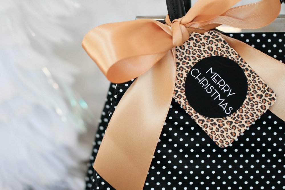 kate-spade-inspired-holiday-gift-tags-free-printables-the-tomkat