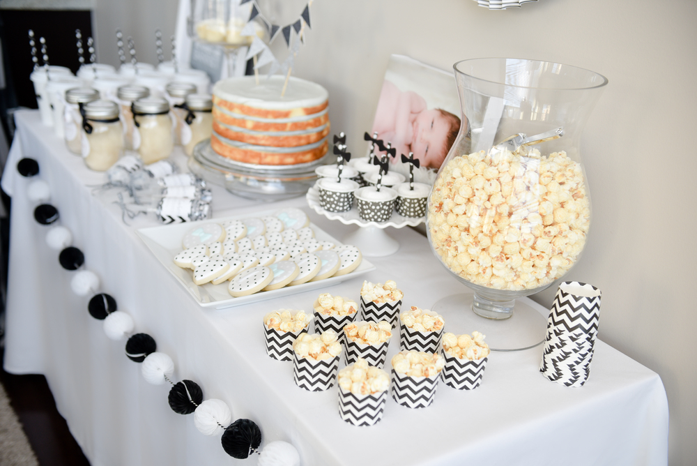 black and white birthday party decoration ideas