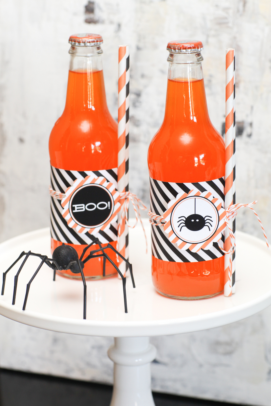 Halloween Soda Jars with Free Printables | The TomKat Studio