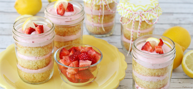 Strawberry Lemonade Cupcakes in a Jar from Glorious Treats via Tomkat Studio.