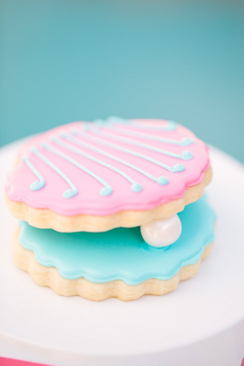 Barbie The Pearl Princess Party Clam Shell Cookie | The TomKat Studio