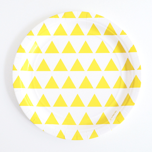 yellow triangle plates