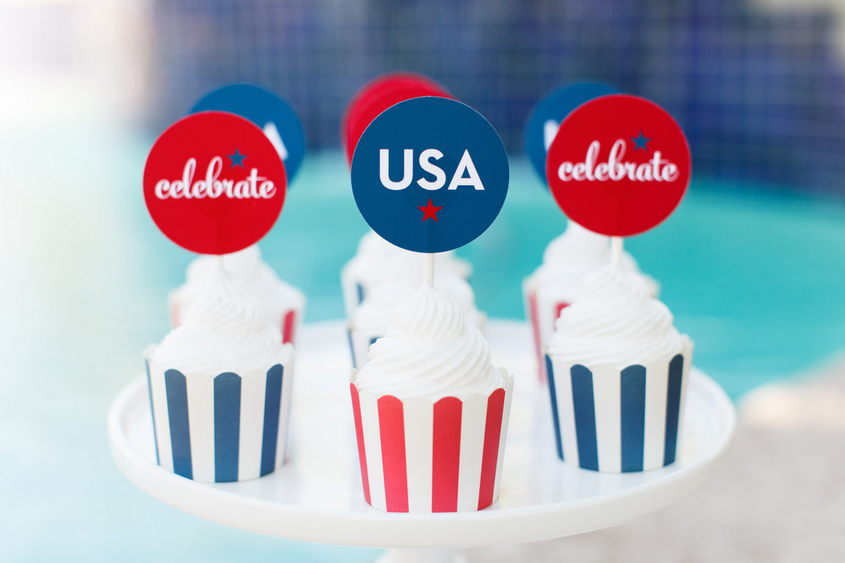 Free Printable 4th of July Cupcake Toppers | The TomKat Studio
