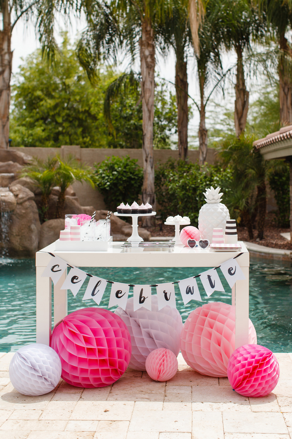 flamingo party table - tomkat studio