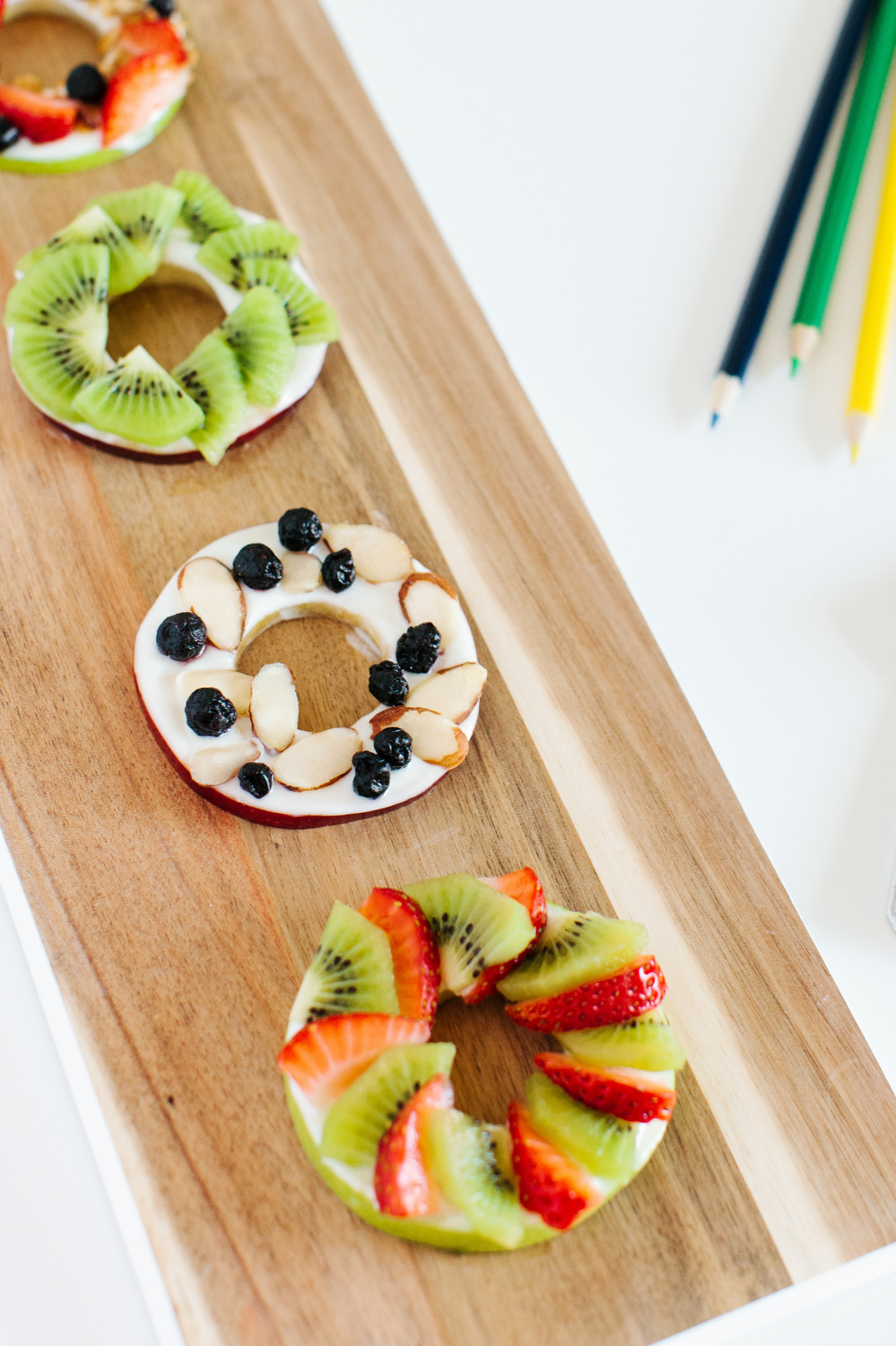 back_to_school_party_yogurt_and_apple_slice_donuts_2
