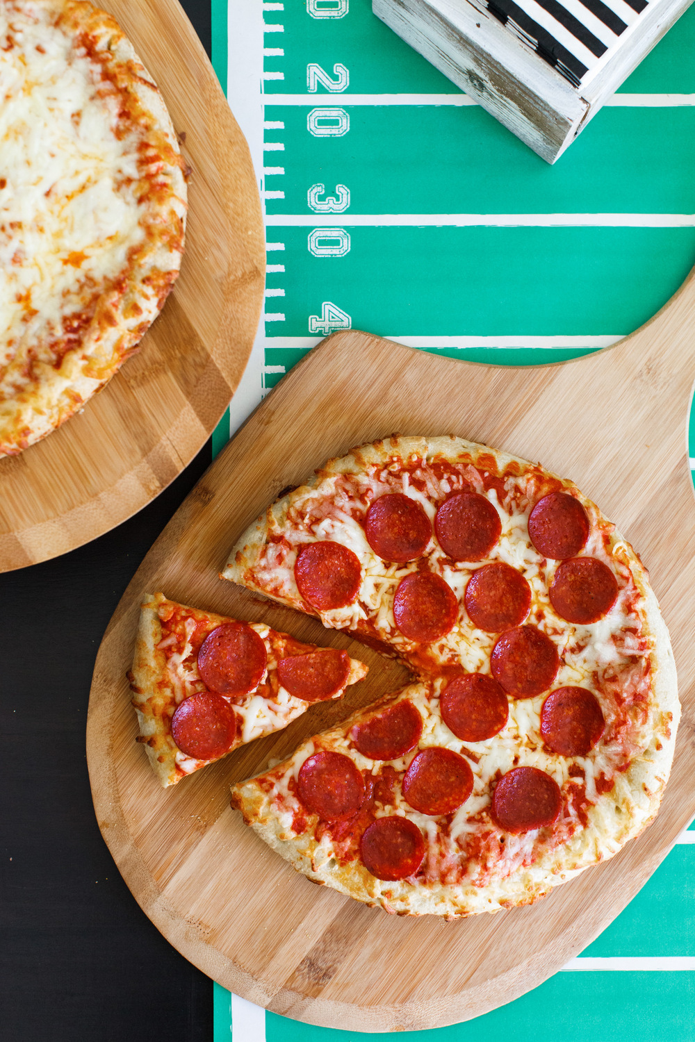 get_ready_for_game_day_with_a_pizza_party_10