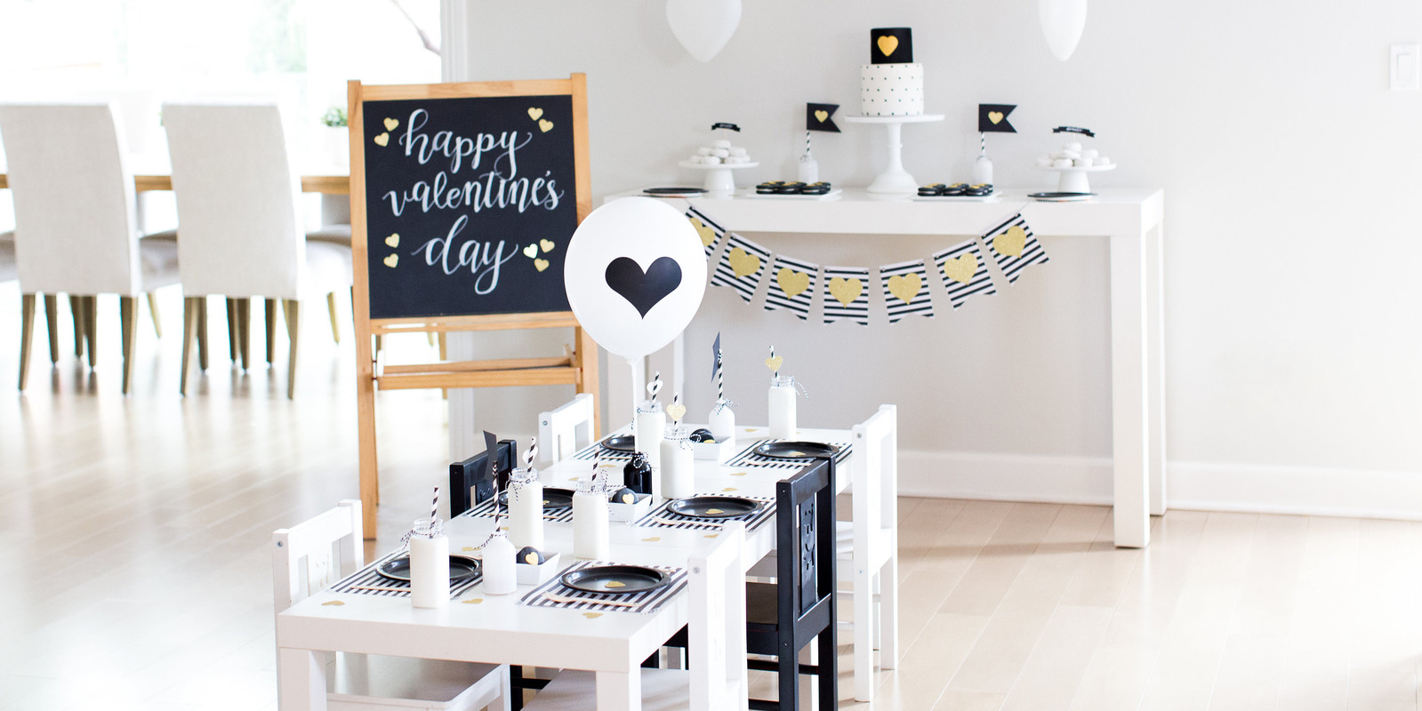 gorgeous_black_and_white_valentines_party_feature
