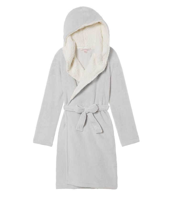 Cozy Gray Robe | The TomKat Studio Mother's Day Gift Guide